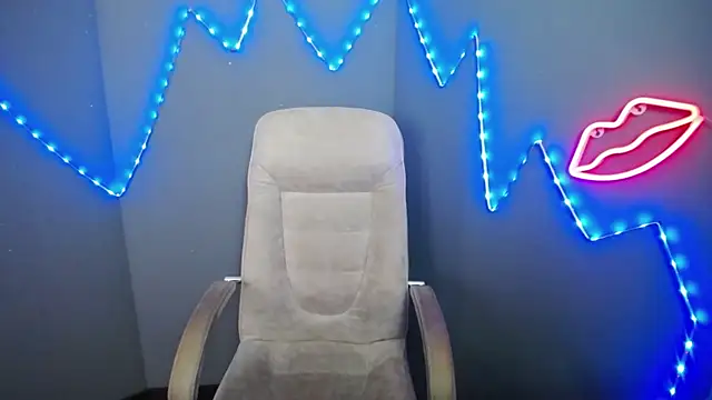 JessikaDaniel online show from April 11, 2026, 7:05 am