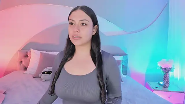 Snapshot of Nicolle_W chatting on October 27, 2025, 11:55 am Nicolle W online show from October 27, 2025, 11:55 am