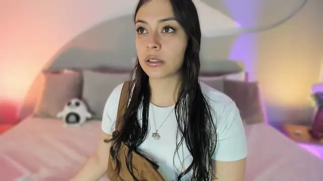 Snapshot of Nicolle_W chatting on October 11, 2025, 11:55 am Nicolle W online show from October 11, 2025, 11:55 am