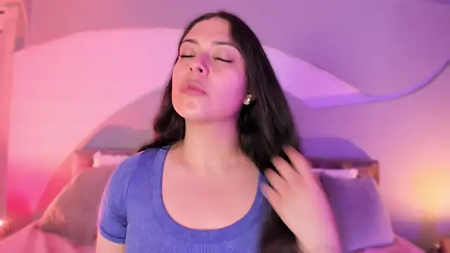 Snapshot of Nicolle_W chatting on September 25, 2025, 11:49 am Nicolle W online show from September 25, 2025, 11:49 am