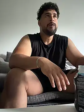 Snapshot of made_in_brazil chatting on June 4, 2026, 6:01 pm made in brazil online show from June 4, 2026, 6:01 pm
