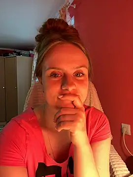 Snapshot of SophiaSweet_ chatting on March 15, 2026, 8:32 am SophiaSweet online show from March 15, 2026, 8:32 am