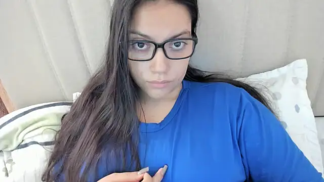 Snapshot of roniewester chatting on September 16, 2025, 12:06 pm roniewester online show from September 16, 2025, 12:06 pm