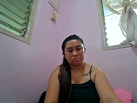 LalaiAsian online show from October 4, 2025, 3:19 am