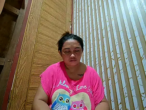 LalaiAsian online show from December 2, 2025, 4:19 pm