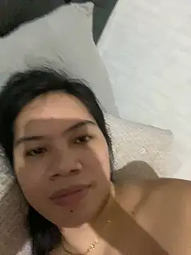 Hebefemme online show from March 21, 2025, 4:51 pm