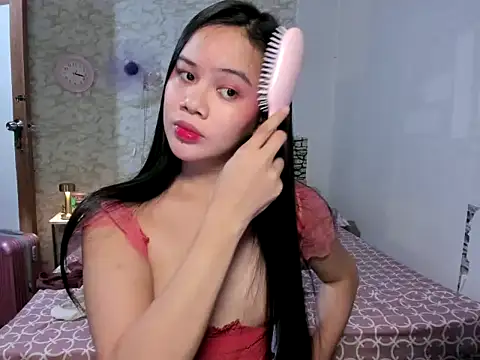 Hebefemme online show from September 8, 2025, 7:13 pm