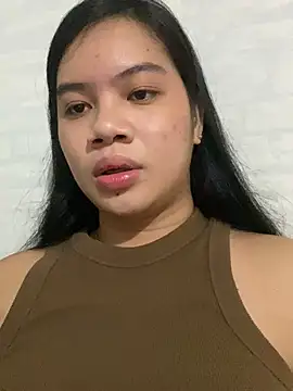 Hebefemme online show from March 19, 2025, 5:28 pm