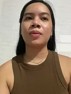 Hebefemme online show from March 19, 2025, 8:32 pm