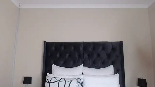 Sexynaughty Gal online show from March 17, 2025, 11:02 pm