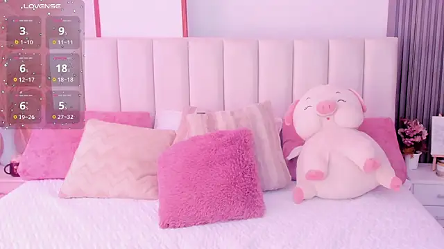 Snapshot of Skcarlet_beckett chatting on September 20, 2025, 2:00 pm Skcarlet beckett online show from September 20, 2025, 2:00 pm