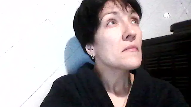 SunnyAmorre online show from September 27, 2025, 9:10 pm