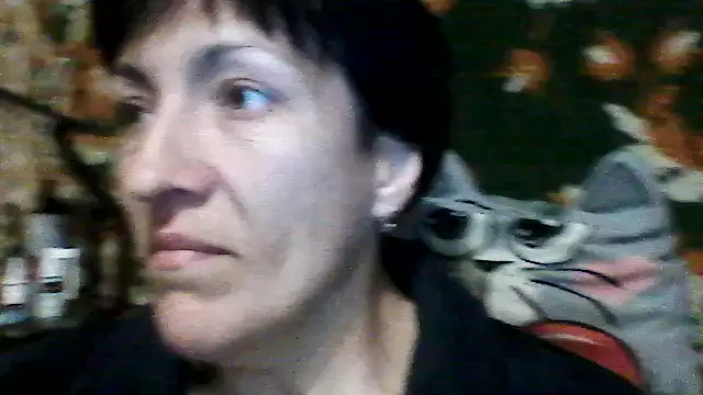 SunnyAmorre online show from April 24, 2026, 8:33 pm