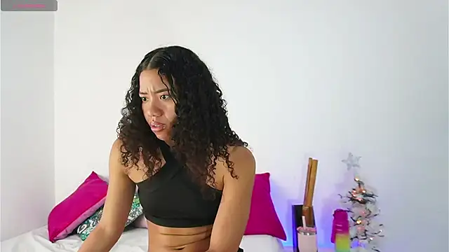 AlessaMaya online show from January 1, 2025, 4:39 pm