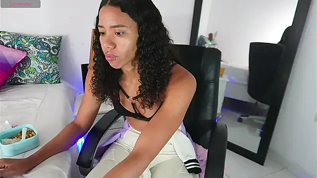 AlessaMaya online show from January 7, 2025, 12:52 pm