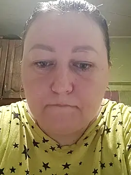 Snapshot of Rini333 chatting on November 9, 2025, 5:00 am Rini333 online show from November 9, 2025, 5:00 am