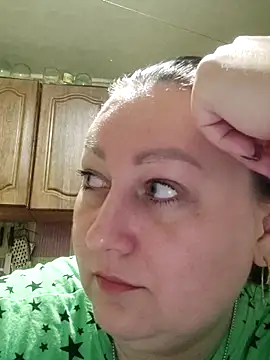 Snapshot of Rini333 chatting on February 23, 2026, 5:57 pm Rini333 online show from February 23, 2026, 5:57 pm