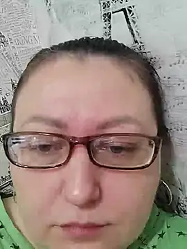 Snapshot of Rini333 chatting on November 13, 2025, 8:18 am Rini333 online show from November 13, 2025, 8:18 am