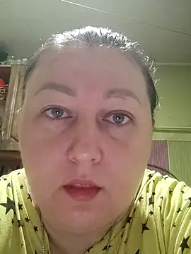 Snapshot of Rini333 chatting on October 24, 2025, 2:21 am Rini333 online show from October 24, 2025, 2:21 am