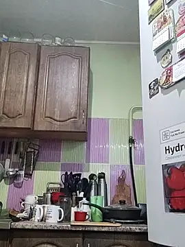 Snapshot of Rini333 chatting on February 10, 2026, 6:40 pm Rini333 online show from February 10, 2026, 6:40 pm