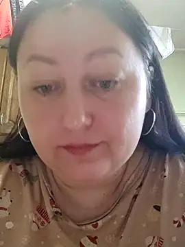 Snapshot of Rini333 chatting on December 16, 2025, 11:47 am Rini333 online show from December 16, 2025, 11:47 am