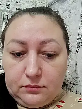 Snapshot of Rini333 chatting on December 19, 2025, 10:28 am Rini333 online show from December 19, 2025, 10:28 am