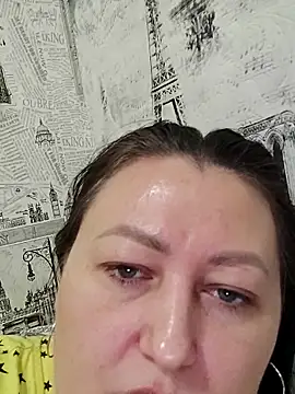 Snapshot of Rini333 chatting on December 22, 2025, 12:05 pm Rini333 online show from December 22, 2025, 12:05 pm