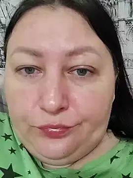 Snapshot of Rini333 chatting on October 27, 2025, 6:14 am Rini333 online show from October 27, 2025, 6:14 am