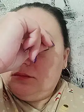 Snapshot of Rini333 chatting on February 4, 2026, 4:29 am Rini333 online show from February 4, 2026, 4:29 am