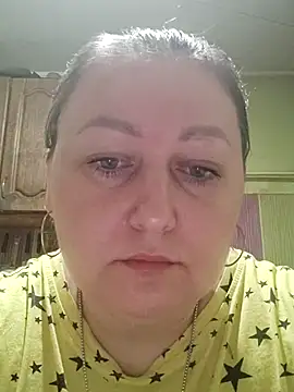 Snapshot of Rini333 chatting on December 21, 2025, 4:19 pm Rini333 online show from December 21, 2025, 4:19 pm