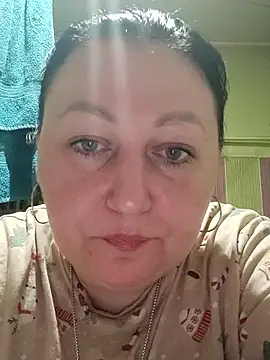 Snapshot of Rini333 chatting on January 18, 2026, 9:29 pm Rini333 online show from January 18, 2026, 9:29 pm