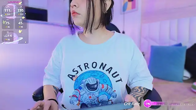 io chie  online show from March 18, 2025, 4:07 am