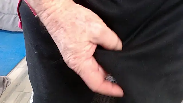 rockpoint69 online show from April 11, 2026, 1:37 pm