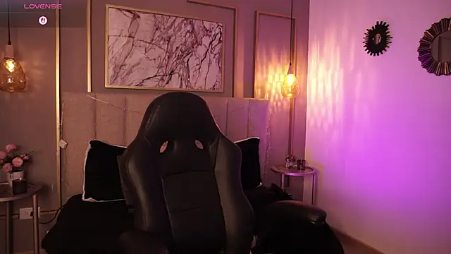 Snapshot of Samantha_Brooke chatting on March 21, 2026, 2:32 pm Samantha Brooke online show from March 21, 2026, 2:32 pm