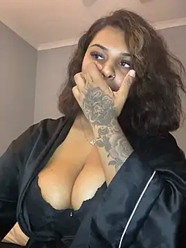 layla amin online show from May 31, 2026, 6:09 pm