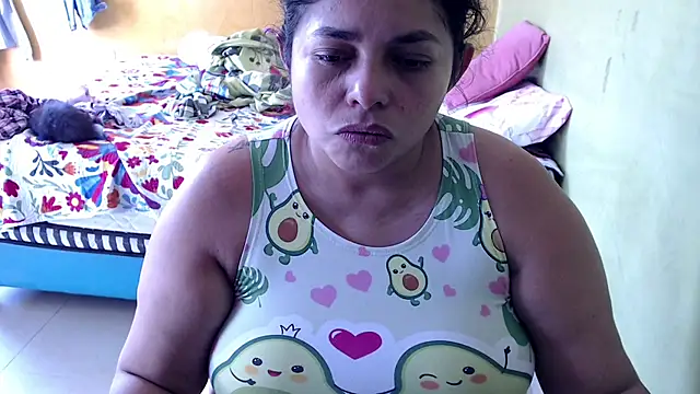 Snapshot of yulieth_bbw chatting on November 18, 2025, 2:42 pm yulieth bbw online show from November 18, 2025, 2:42 pm