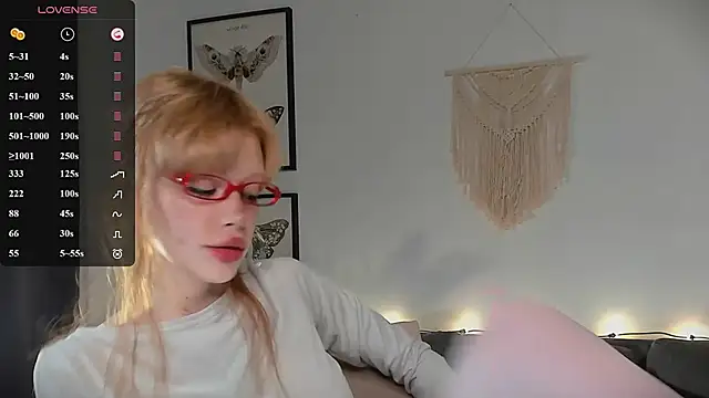 Snapshot of boobsybootie chatting on May 31, 2026, 9:15 pm boobsybootie online show from May 31, 2026, 9:15 pm