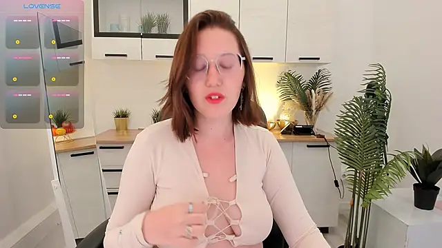 Snapshot of Charmy_Gracy chatting on April 29, 2026, 11:36 am Charmy Gracy online show from April 29, 2026, 11:36 am