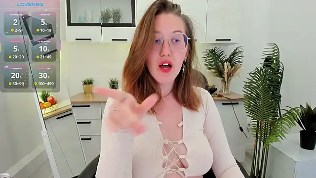 Charmy Gracy online show from April 21, 2026, 11:39 am