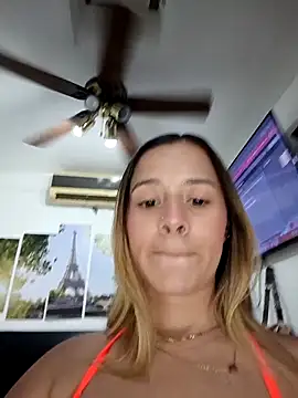 Snapshot of ashley69_brown chatting on March 25, 2026, 6:07 pm ashley69 brown online show from March 25, 2026, 6:07 pm