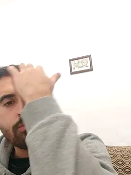 Snapshot of Antonio123499 chatting on December 18, 2025, 12:05 am Antonio123499 online show from December 18, 2025, 12:05 am