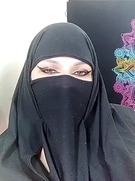 Snapshot of evelyn__salah chatting on October 22, 2025, 11:03 pm evelyn salah online show from October 22, 2025, 11:03 pm