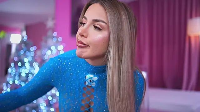 Snapshot of AshleySinn chatting on December 20, 2025, 10:07 am AshleySinn online show from December 20, 2025, 10:07 am