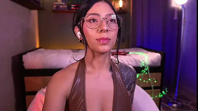 camila3   online show from January 8, 2026, 7:53 pm