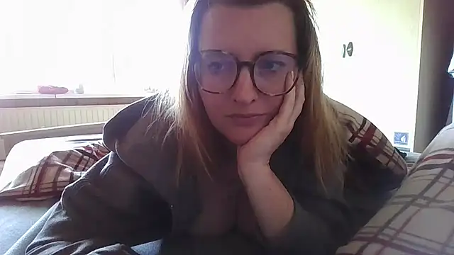 LiquidLeonie online show from March 19, 2026, 8:14 am