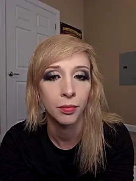 Snapshot of AmethystFoxx chatting on April 11, 2026, 6:22 pm AmethystFoxx online show from April 11, 2026, 6:22 pm