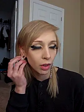 Snapshot of AmethystFoxx chatting on February 20, 2026, 7:27 pm AmethystFoxx online show from February 20, 2026, 7:27 pm