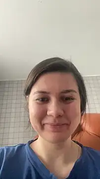 Snapshot of NinaVI chatting on November 8, 2025, 5:22 am NinaVI online show from November 8, 2025, 5:22 am