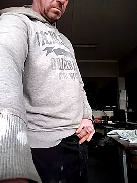 Snapshot of wilkalfa chatting on February 12, 2026, 3:56 pm wilkalfa online show from February 12, 2026, 3:56 pm