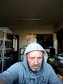 Snapshot of wilkalfa chatting on April 2, 2026, 6:42 am wilkalfa online show from April 2, 2026, 6:42 am